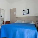 Olympia Hotel 3*
